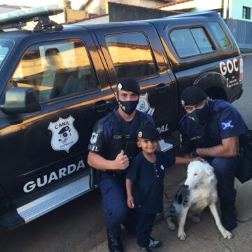 Fã-mirim da GCM ganha visita surpresa