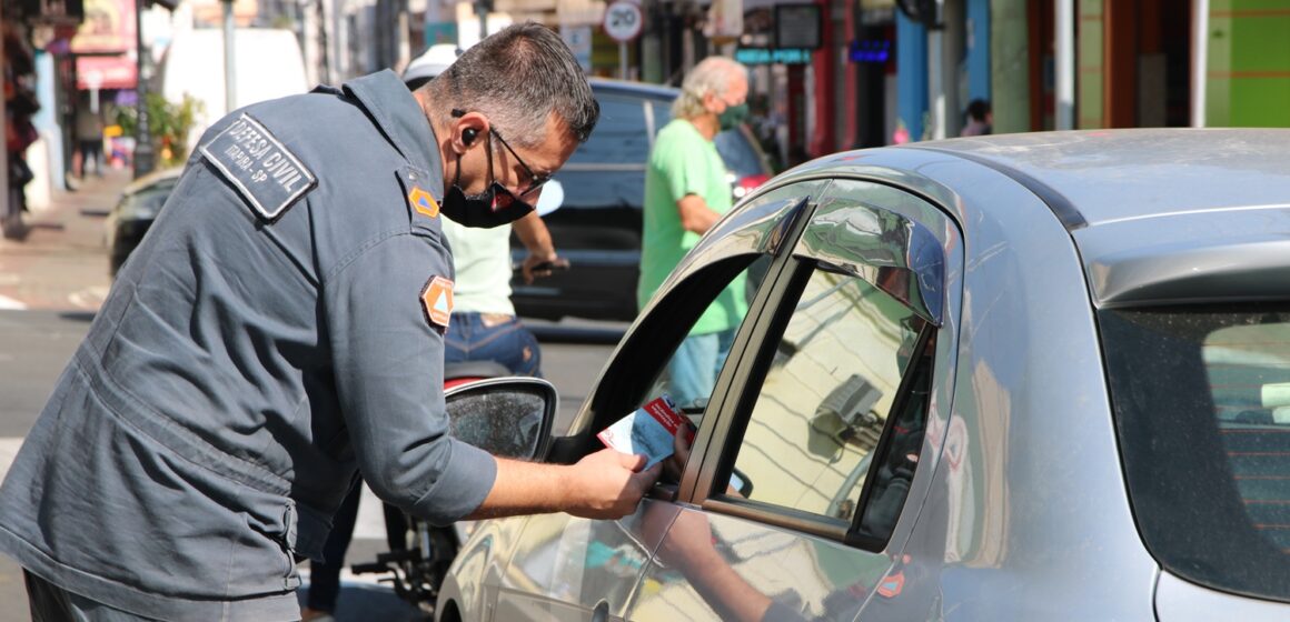 Defesa Civil e Bombeiros promovem ação de conscientização contra queimadas