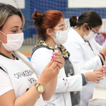 Saúde amplia vacinação em adolescentes de grupo prioritário: 12 a 17 anos