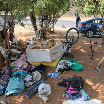 Casal morava e traficava em praça do Nosso Teto