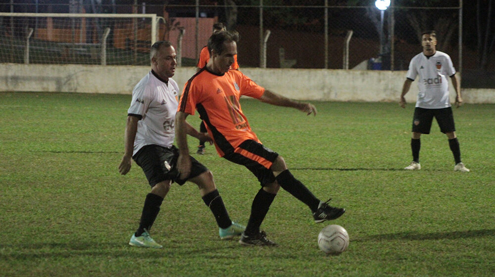 Depois de 22 meses, bola volta a rolar no futebol amador