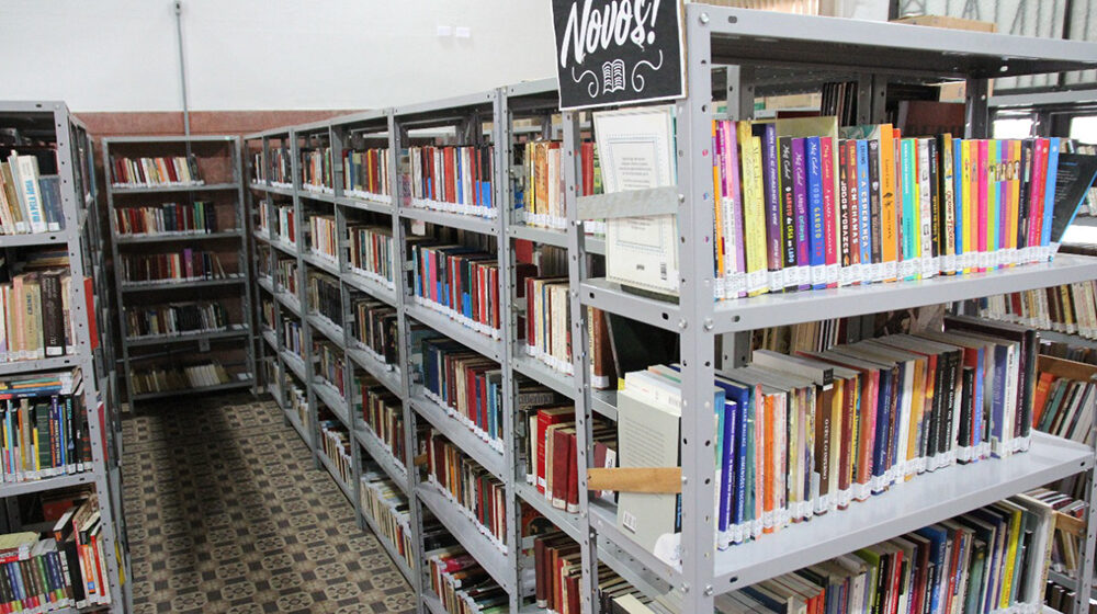 Doações incrementam acervo de biblioteca