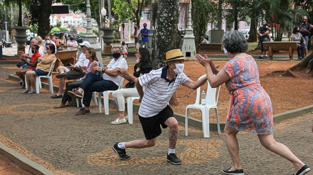 Retomada do Projeto Coreto tem apresentação de Ed Campos e bom público