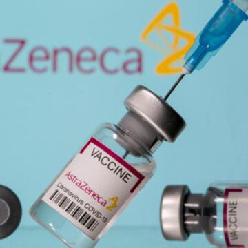 Saúde suspende vacinação da 2ª dose da Astrazeneca