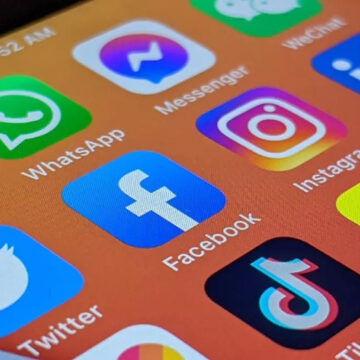 Acessos ao WhatsApp, Facebook e Instagram retornam após quase sete horas