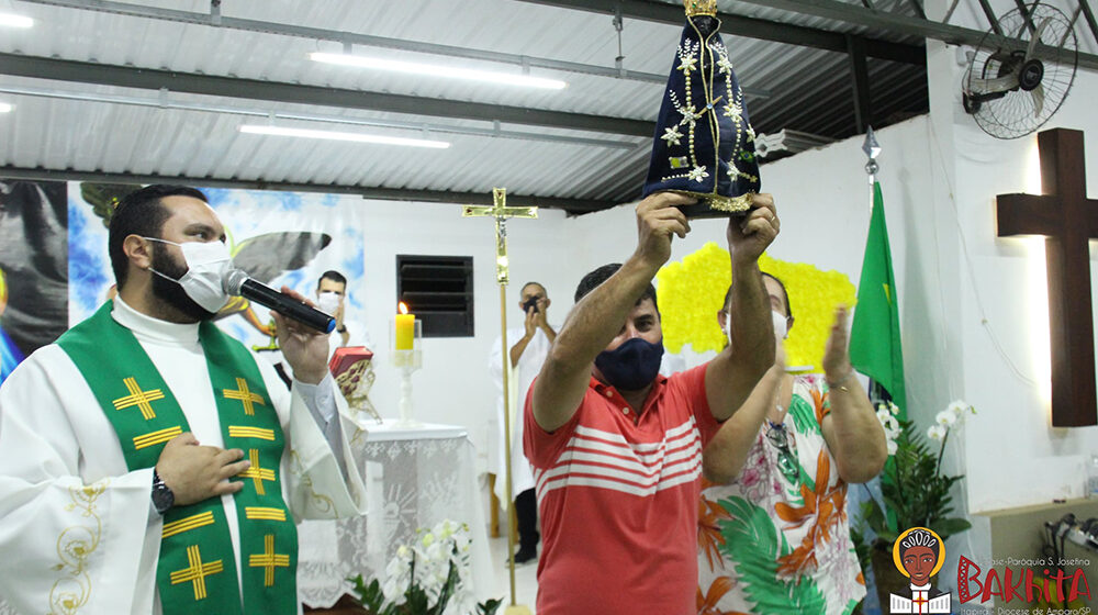 Caminhada faz homenagem à padroeira