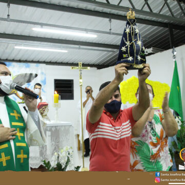 Caminhada faz homenagem à padroeira