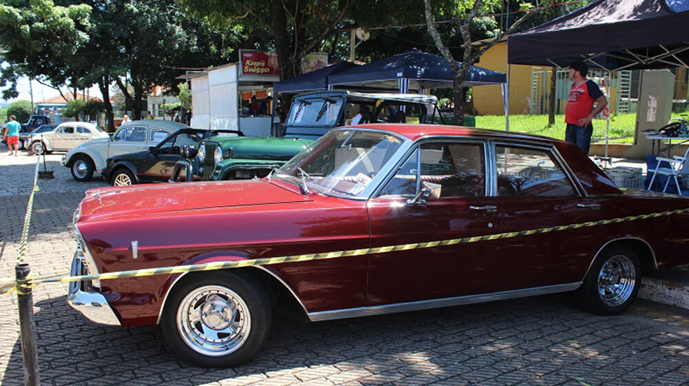 Evento no Juca Mulato destaca carros antigos