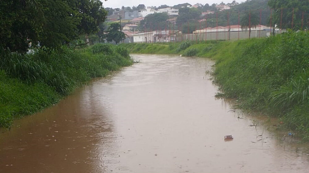 Itapira entra em estado de alerta devido ao volume de chuvas