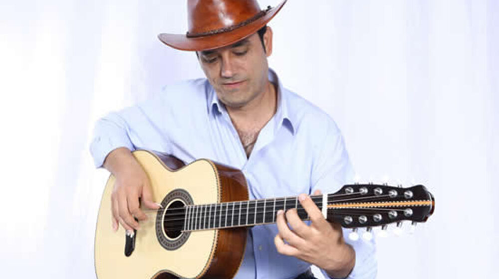 Mazinho Quevedo faz show neste domingo em Águas de Lindoia