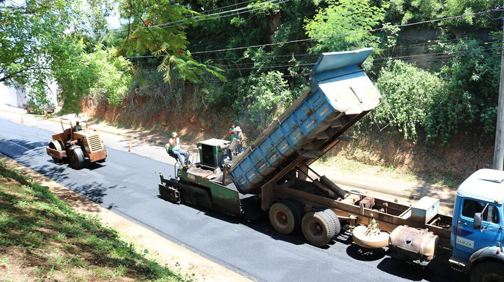 Iniciado recapeamento asfáltico da Braz Ayres