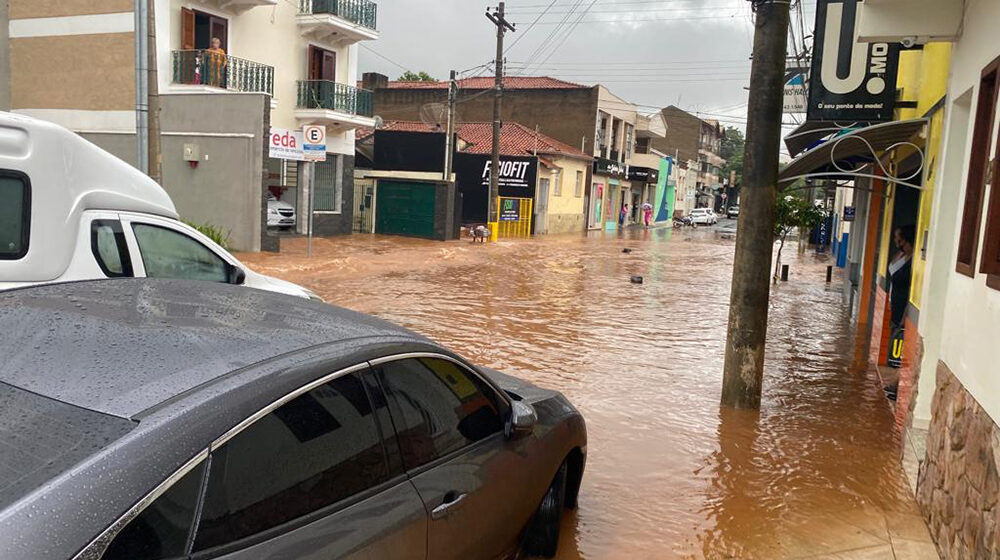 Defesa Civil faz alerta para tempestades no município