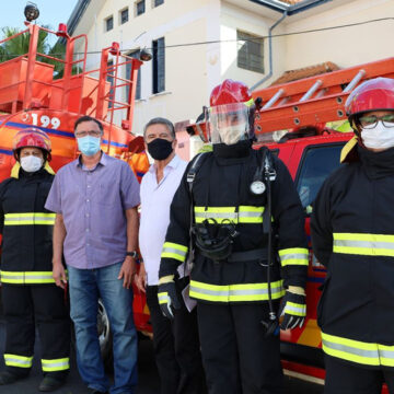 Prefeitura adquire novos conjuntos de combate a incêndio para a Defesa Civil