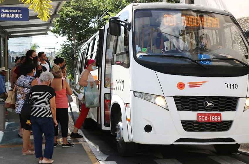 Projeto é aprovado e reduz tarifa de ônibus e isenta aos feriados