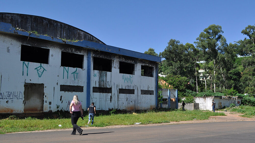 Justiça determina demolição do complexo industrial abandonado no Cubatão