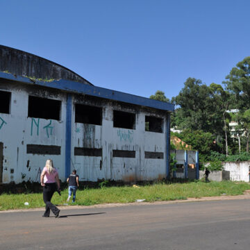 Justiça determina demolição do complexo industrial abandonado no Cubatão