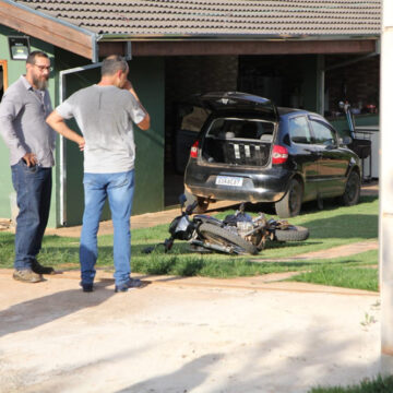 Acusado reage à prisão, tenta tomar pistola de policial e acaba sendo baleado