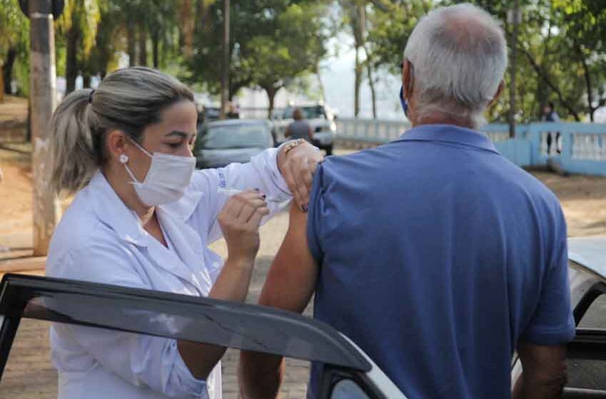 4ª dose da vacinação contra a Covid-19 e vacina da gripe terão início