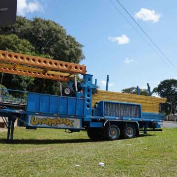 Festa de Maio começa a ganhar forma com chegada do parque de diversões