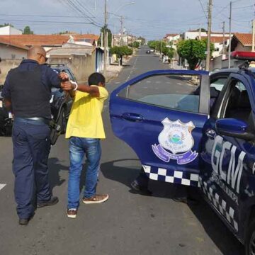 Audiência de custódia libera homem que fez adolescente de refém