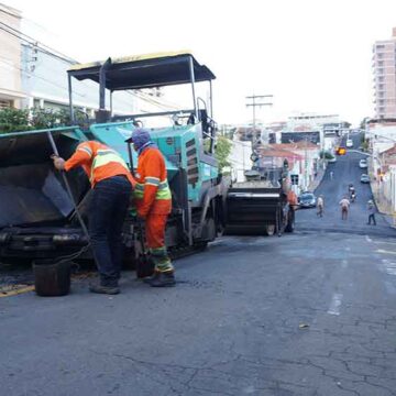 Recapeamento da Rua XV irá alterar o trânsito do Centro nos próximos dias