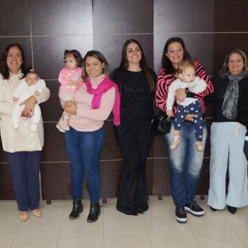 Doadoras recebem homenagem no Banco de Leite Humano