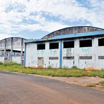 Prefeitura é autorizada a demolir prédio abandonado no Cubatão