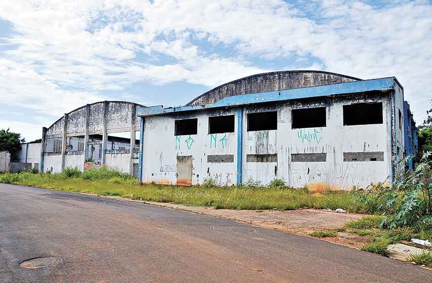 Prefeitura é autorizada a demolir prédio abandonado no Cubatão