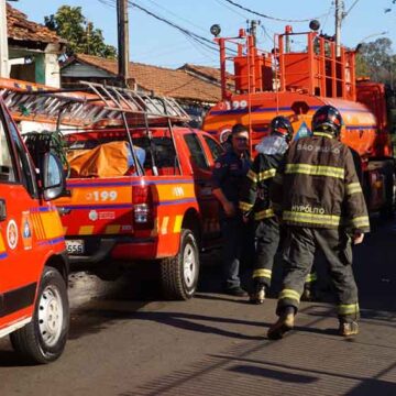 Incêndio atinge três residências no Cubatão