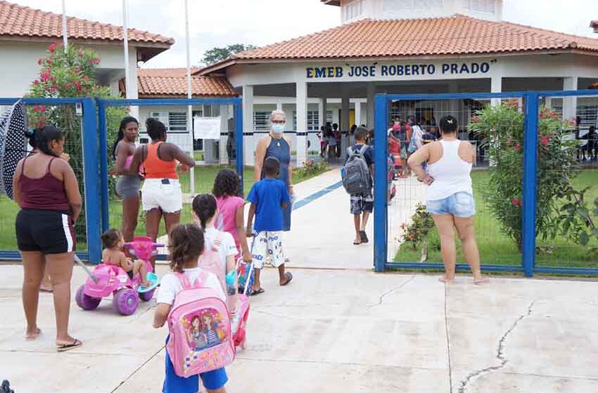 Rede pública volta às aulas esta semana