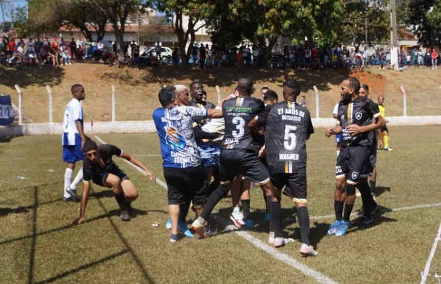 Após confusão, Porto e Botafogo são eliminados da 2ª Divisão