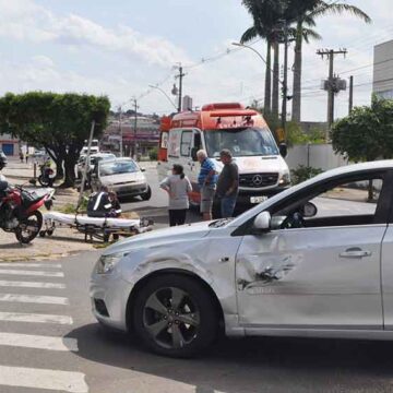 Cruze e XRE colidem na Virgolino de Oliveira