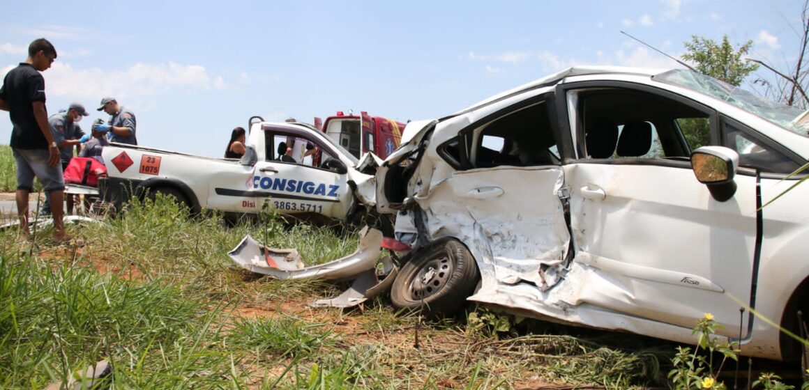 Acidente na Itapira/Guaçu envolve três veículos e faz uma vítima fatal