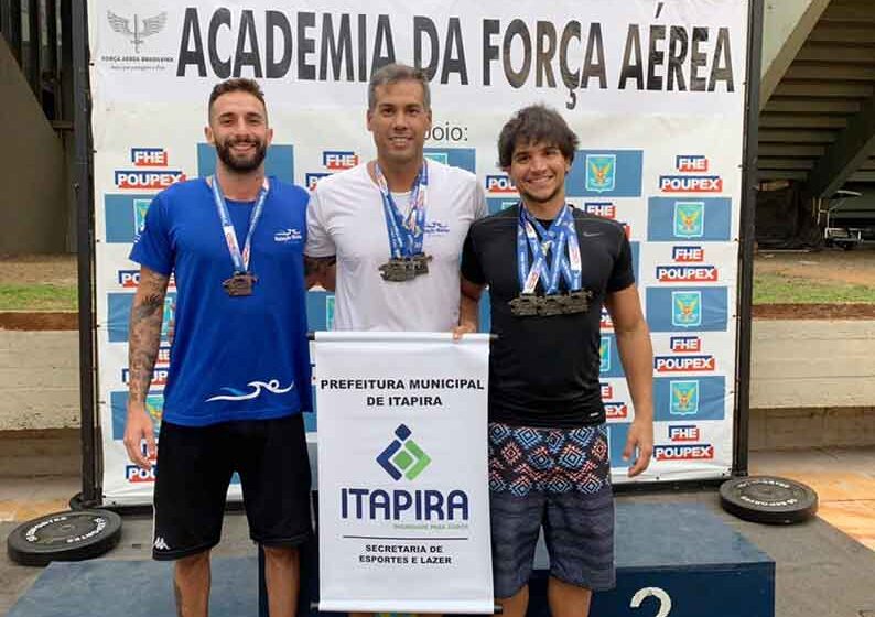 Natação Master encerra o ano com 8 medalhas e 2 vice-campeonatos