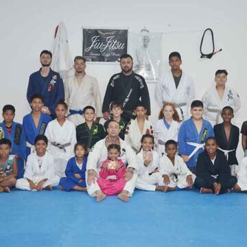 Ação social coloca duas irmãs no pódio do mundial de jiu-jitsu