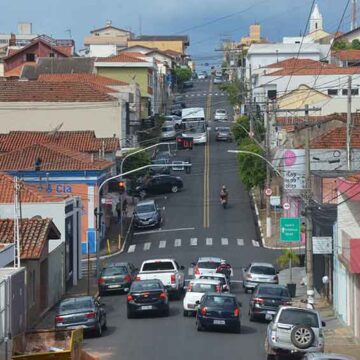 Rua XV de Novembro poderá receber radar e faixa elevada