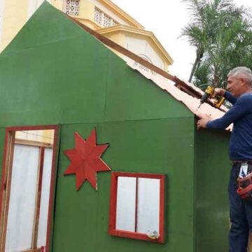 Mau tempo cancela chegada do Papai Noel na Praça nesta terça-feira