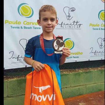 João Santos é vice-campeão no Torneio Tênis Kids em Campinas