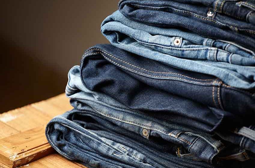 Jeans a preço de fábrica é a opção do Outlet da Apae