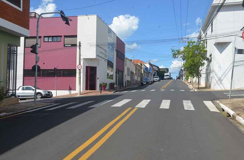 Trânsito confirma semáforos, controlador de velocidade e mudanças na XV de Novembro