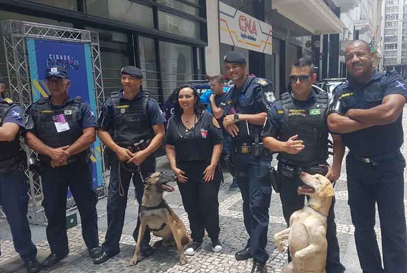 Equipe do Canil da GCM faz demonstrações de trabalho na capital