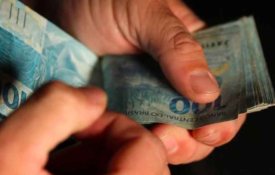 Imposto de Renda: sem correção, trabalhador que ganha 1,5 salários terá de pagar tributo