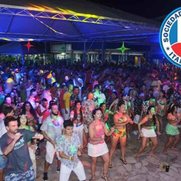 Recreativa comemora sucesso do retorno do baile do Hawaii