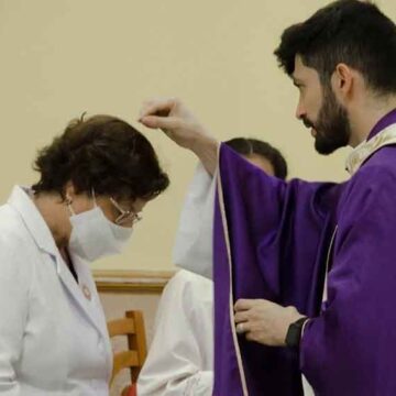 Católicos já têm definida cerimônia da imposição das cinzas