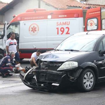 Motociclista recebe fratura após colisão no Flávio Zacchi