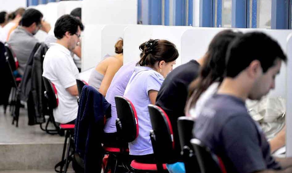 Consórcio 8 de abril abre concurso com 81 vagas em cargos variados