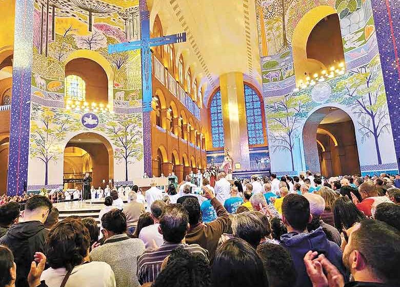 CIDA sobe no altar de Aparecida em sua 33ª romaria