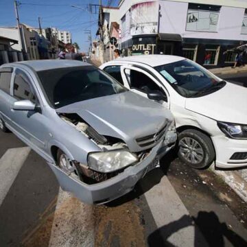 Astra e Voyage colidem na Tiradentes