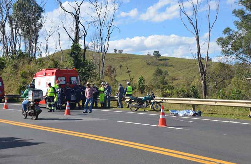 Motociclista morre na Itapira/Jacutinga após acidente com ônibus e caminhão