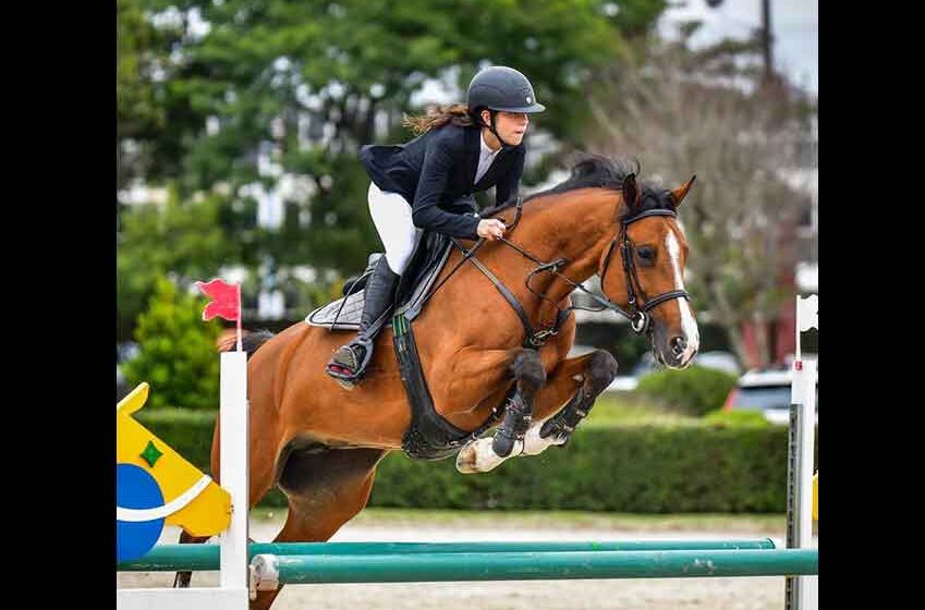 Victoria Mendes é bronze no Brasileiro de hipismo